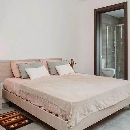 アパート Designer 2bdr And 2bath Near Sea Retreat!