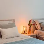 Designer 2bedroom And 2bath By Beyond Air Near Sea Retreat!