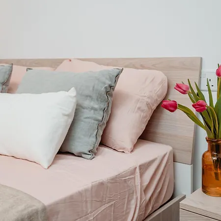 Designer 2Bedroom And 2Bath Apartments By Beyond Air Near Sea Retreat! *