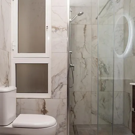 Designer 2Bedroom And 2Bath Apartments By Beyond Air Near Sea Retreat!