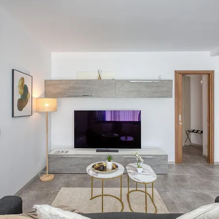 Designer 2bedroom And 2bath By Beyond Air Near Sea Retreat! Gzira