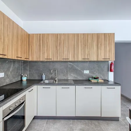 Designer 2bedroom And 2bath By Beyond Air Near Sea Retreat! * Gzira