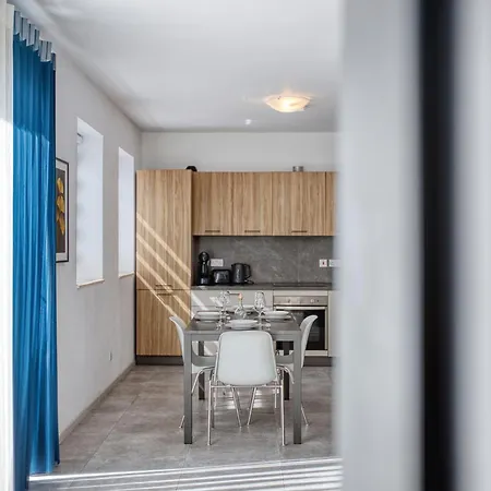 Designer 2bedroom And 2bath By Beyond Air Near Sea Retreat! *