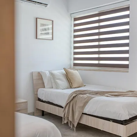 Designer 2bedroom And 2bath By Beyond Air Near Sea Retreat!