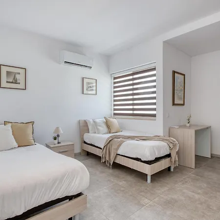 Designer 2bedroom And 2bath By Beyond Air Near Sea Retreat! * Gzira