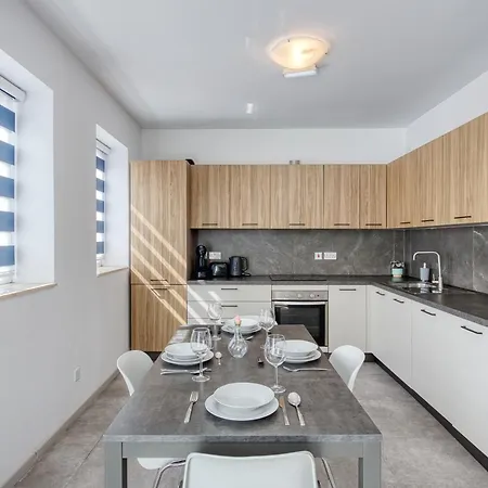 Designer 2bedroom And 2bath By Beyond Air Near Sea Retreat! Gzira