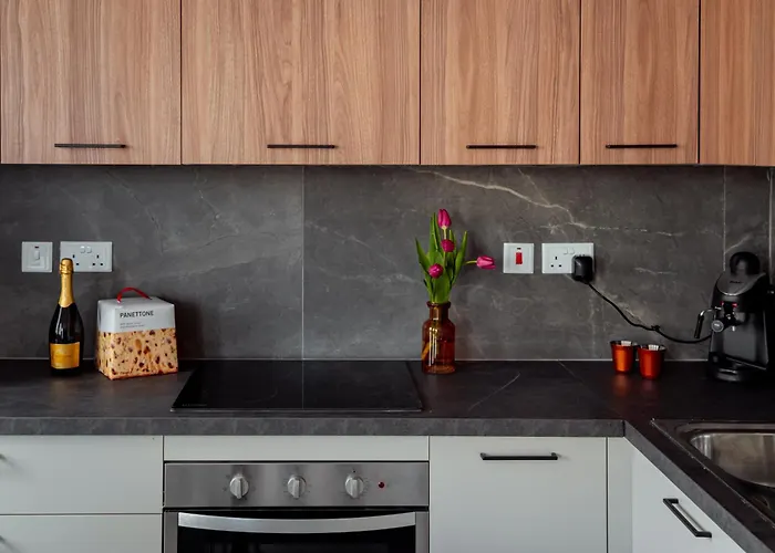 Designer 2bedroom And 2bath By Beyond Air Near Sea Retreat!